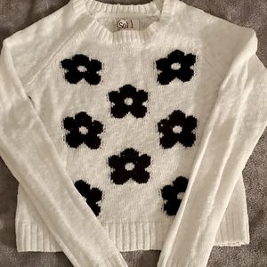 Women's M white sweater with flowers
